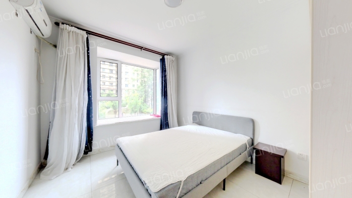 业主诚意出售 南向两居 房本满-卧室B