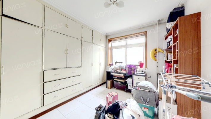 范阳路矿山局家属院南北通透三居-卧室C