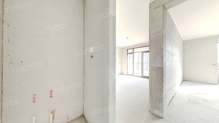 华阳路凤麟府纯洋房社区人车分流9R社区小三居双卫出售-客厅