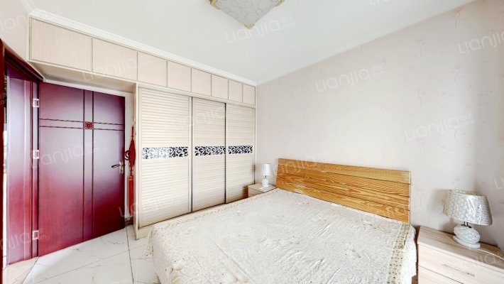 房子精装修，全南两居室。带地下室，业主诚心出售-卧室B