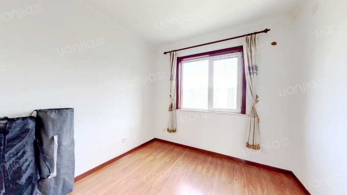 此房南北通透.中间楼层.采光好.位置好.出行方便.-卧室A