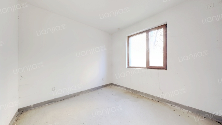 一层带大花园，西边户采光好。业主诚意出售。-卧室A