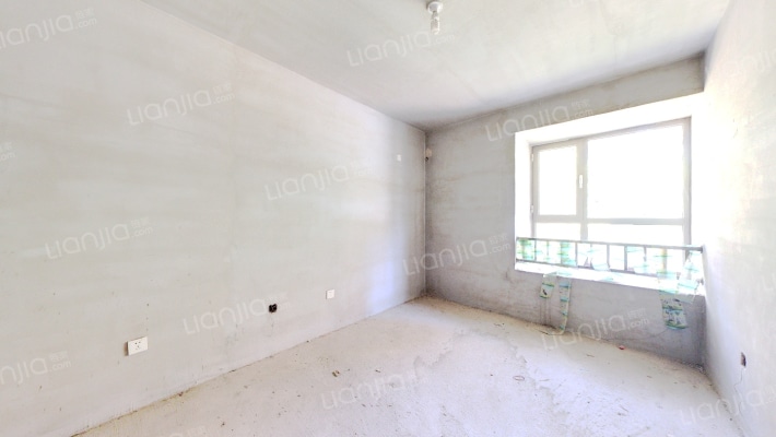 御景园  南北三居  满二  带地下室-卧室B