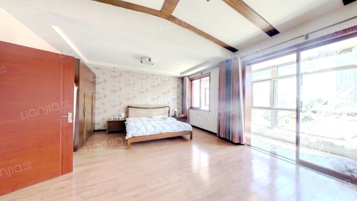 联排别墅，上下两层，全天采光，房本满五-卧室B