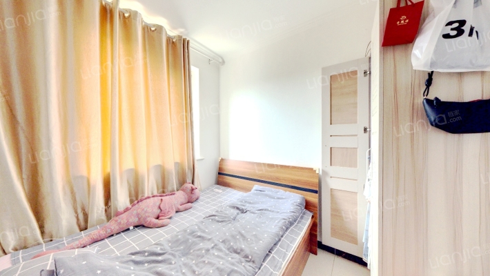 南北通透三居室 有房本 高楼层 视野宽阔 采光充足-卧室B