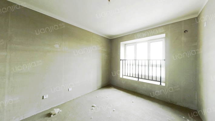 南北通透大三居，采光好，视野好，小区环境好-卧室C