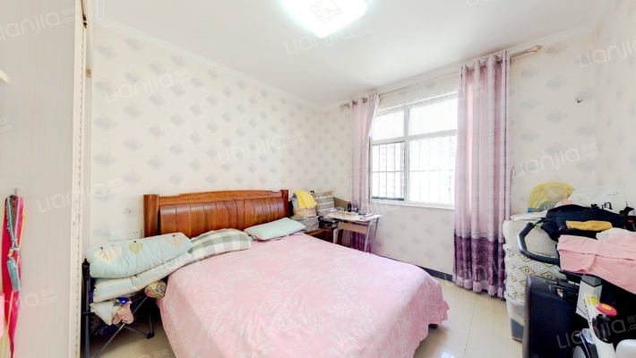 自住标准装修，家具家电都带，满二无尾款-卧室A