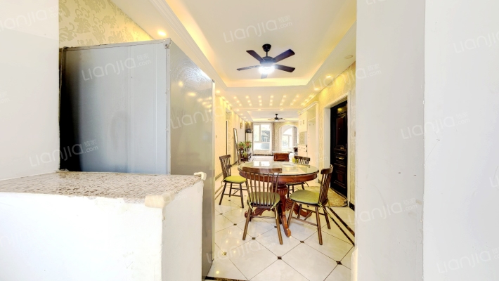 出售  香邑溪谷精装下跃有前后院 满二-餐厅