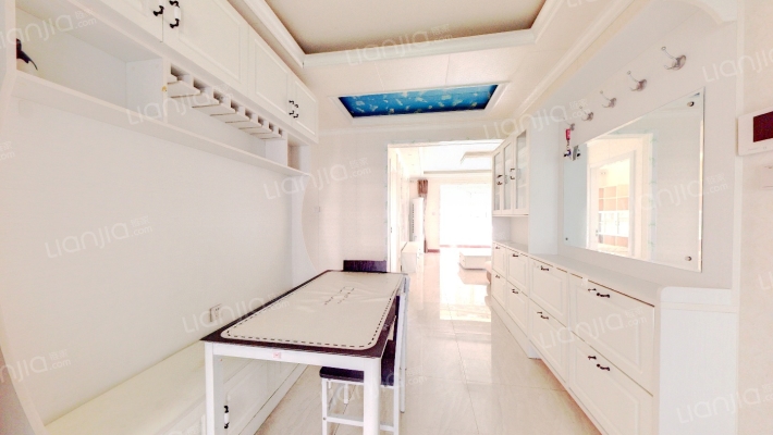 天地新城 3室2厅 南 北-客厅