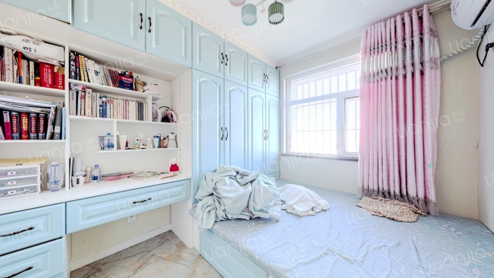 政法街华泰豪庭大三居采光好税费低-卧室B