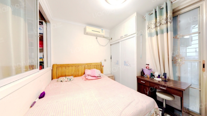 70年大产权，德信商圈电梯房，三室两厅小三居-卧室A