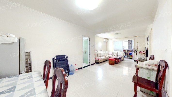 此房满五不唯一 税费低 一直自住 没有出租过 户型方正-客厅