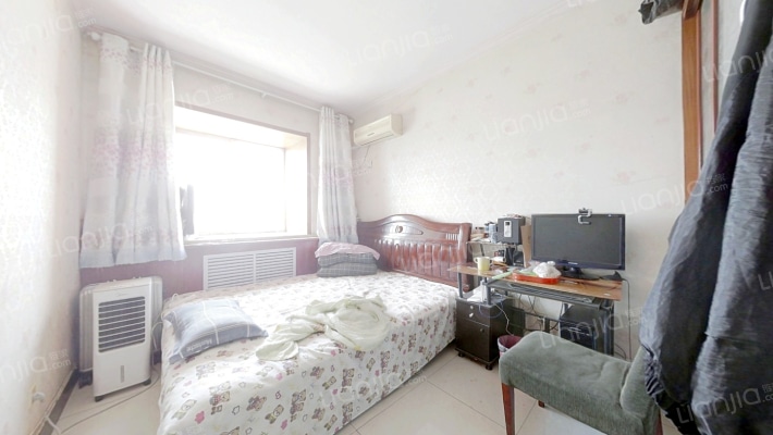 双语旁边 单价3600一平看房随时-卧室B