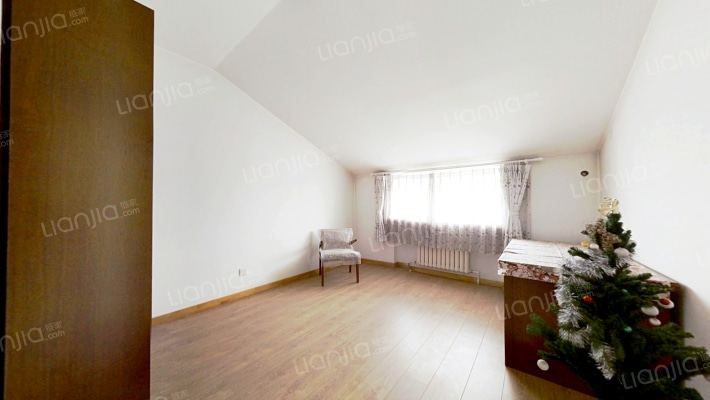 钻石广场商圈 平安小区 跃层精装修花了70多万-卧室E