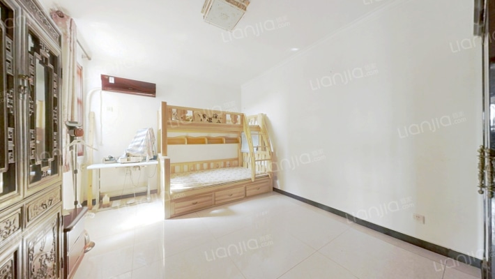 精装修全南两居室，采光视野无遮挡-卧室A