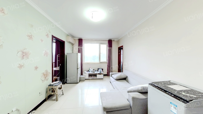 双塔，小两居，带装修，满二。税费低-客厅