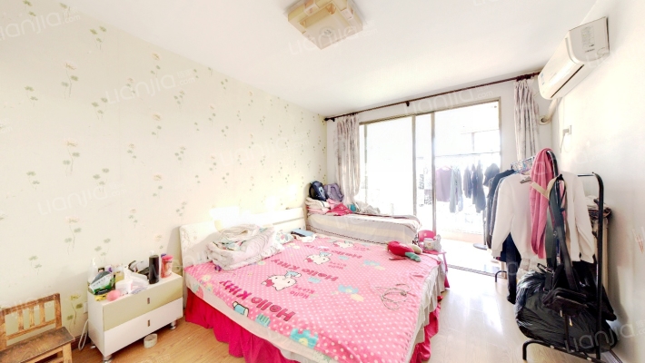 房子户型方正   位置佳好    交通便利     户型是比较-卧室A