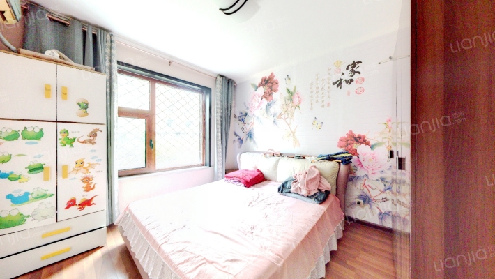 出售  燕赵花园南北通透三居双卫  带80平米小院-卧室C