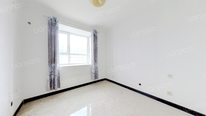 联合七号院 房本满二税低 好楼层 采光很不错-卧室B