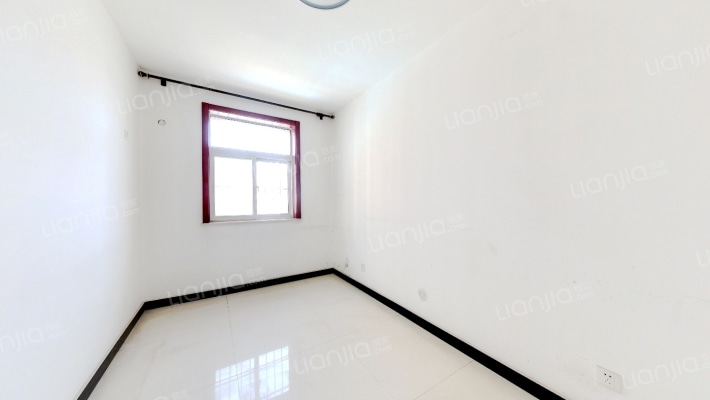 开发区政法街 南北通透3居 精装 电梯房小高层 证满五-卧室A