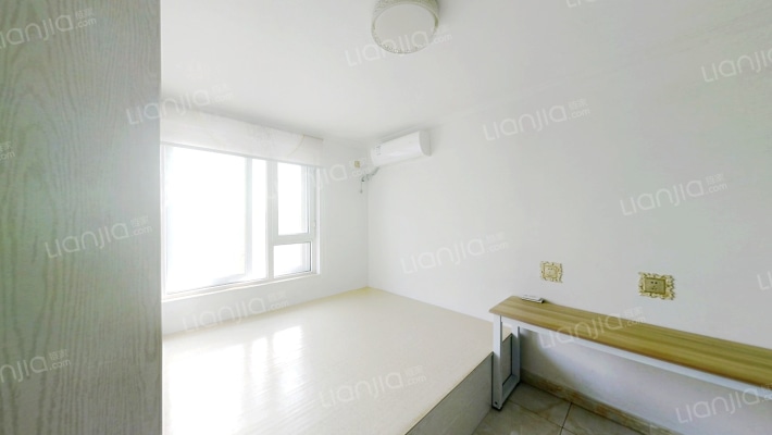 全阳2居室，中间楼层，靠谱出售， 看房有钥匙-卧室A