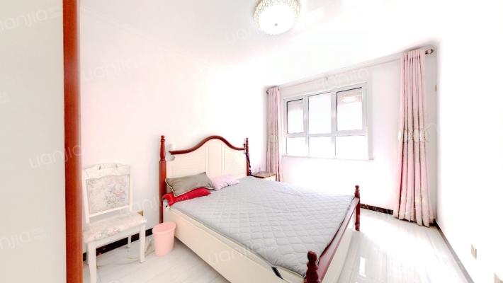 牛津·花园精装两居室 中间楼层税费低 满二-卧室B