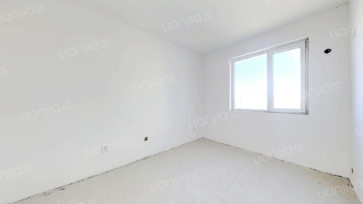 火车站 南北通透两居，毛坯随意装修，好层楼急售-卧室A