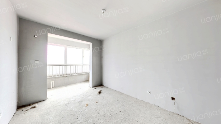 房本满五唯一，毛坯房 ，小区环境好-卧室B