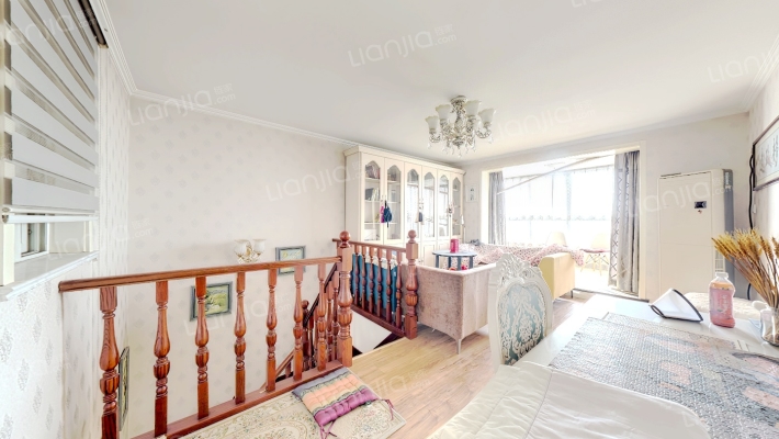 跃层房源，精装修 南北通透，户型方正，采光无遮挡-客厅B