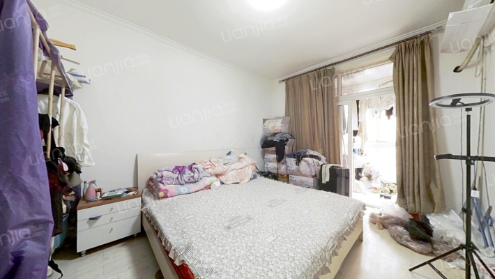 板楼洋房社区 一梯两户  免费停车 车位充足 公摊小-卧室A