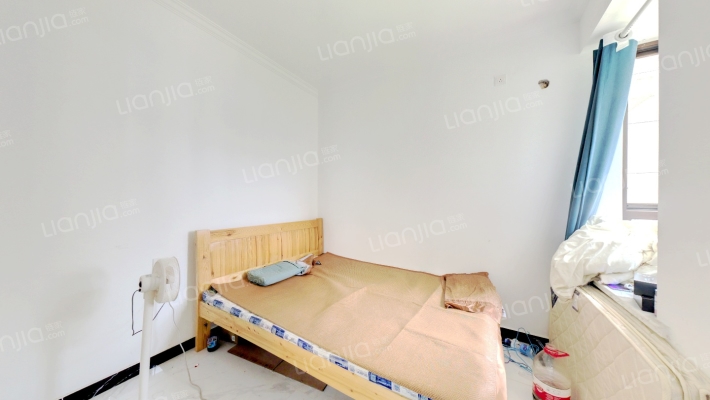 南向两居室  集中供暖 带装修-卧室A