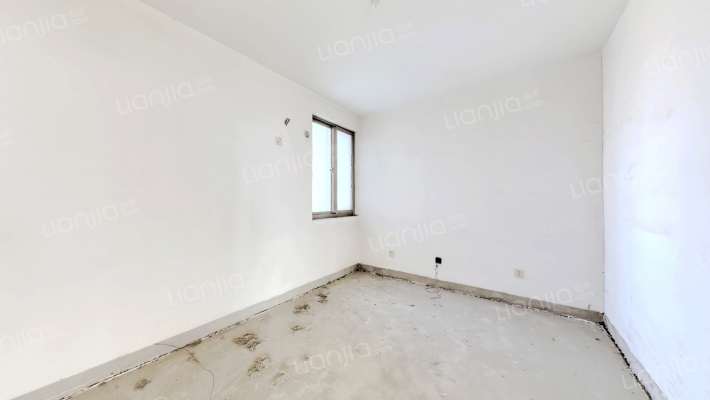 近宜佳旺，电梯洋房，一梯两户，有房本，满五年税费少-卧室C