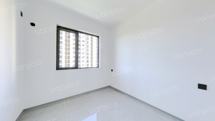 华远海蓝城二期南北通透双卫三居-卧室C