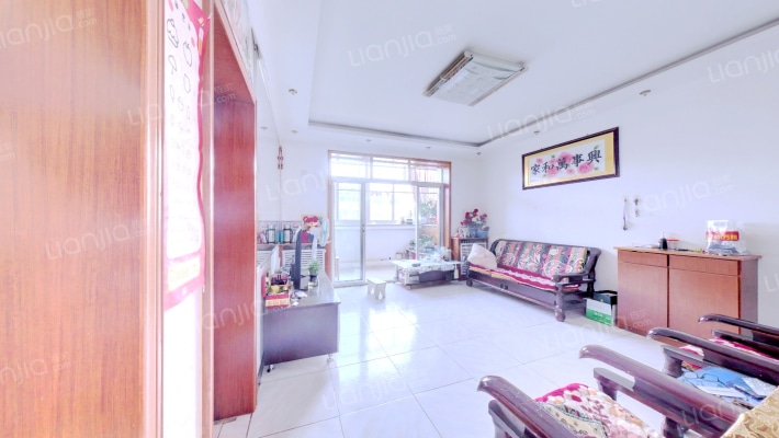 此房房本满五唯一，中直单位物业保障，社区成熟-客厅