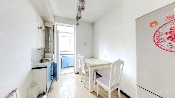 世纪嘉园 南北通透两居 集中供暖 好楼层 采光好-餐厅