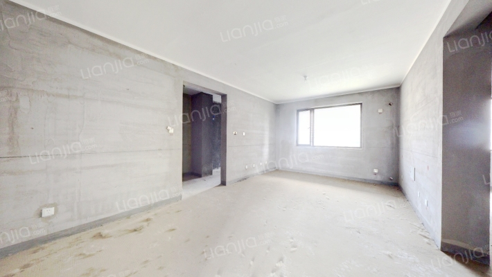 天伦湾南北通透3居 证满二 采光好 集中供暖 人车分流-客厅