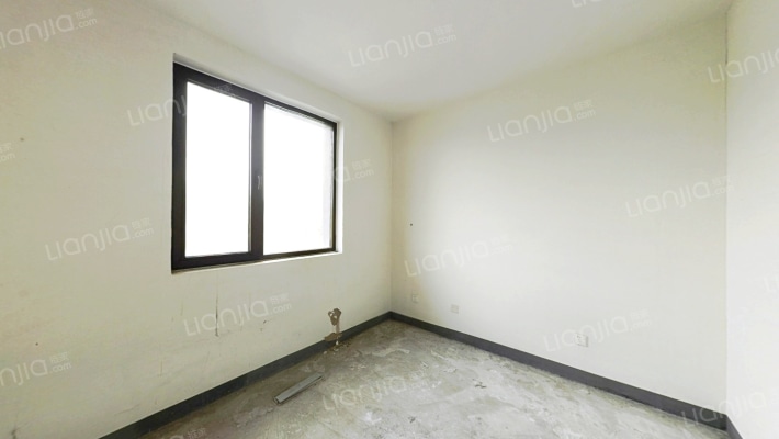 鸿坤理想湾三居室   南北通透   毛坯房-卧室B