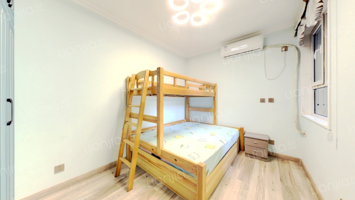 精装修，拎包入住，格局方正，楼层好，采光充足-卧室A