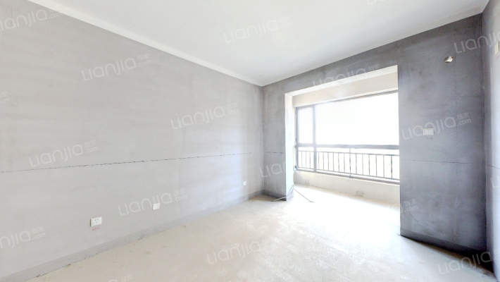 房子属于正规两居室，毛坯房可以随意装修设计中间楼层-卧室A