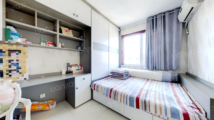 地理位置优越，精装修，直接入住-卧室A