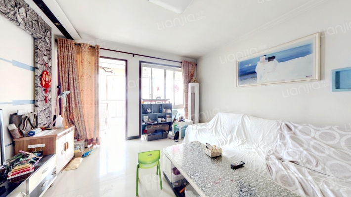 老火车站，南北通透两居室，出门菜市场，集中供暖-客厅