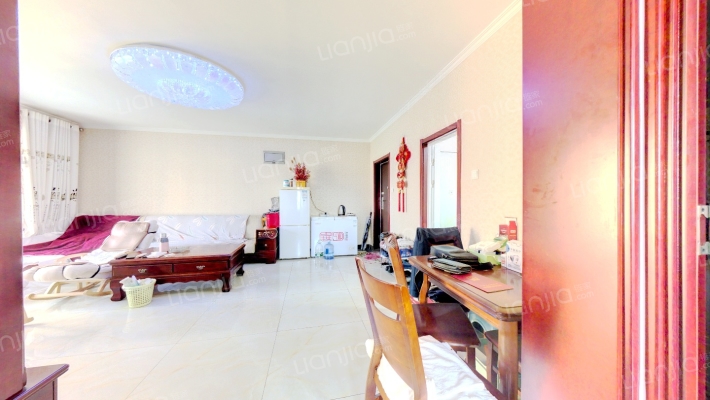 自住精装，采光全天无遮挡，房本满五唯一-客厅