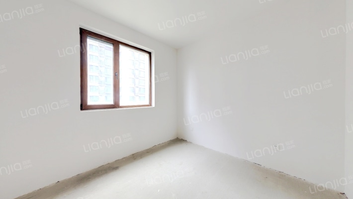 南北通透三居 F户型 毛坯 东边户 明卫 中间层-卧室A