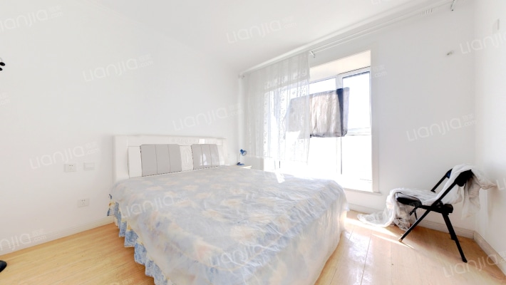 汇元精品三室两厅精装带车位地下室-卧室A