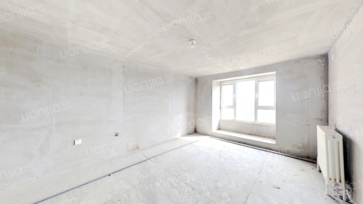 业主诚意出售，毛坯复式，楼层好，可以随意装。-卧室C