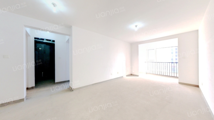 房本满二，南北通透三居，看房方便，交通便利-客厅