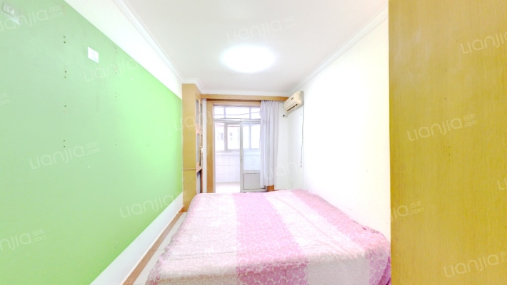 此房满五唯一，一梯两户南北通透-卧室A