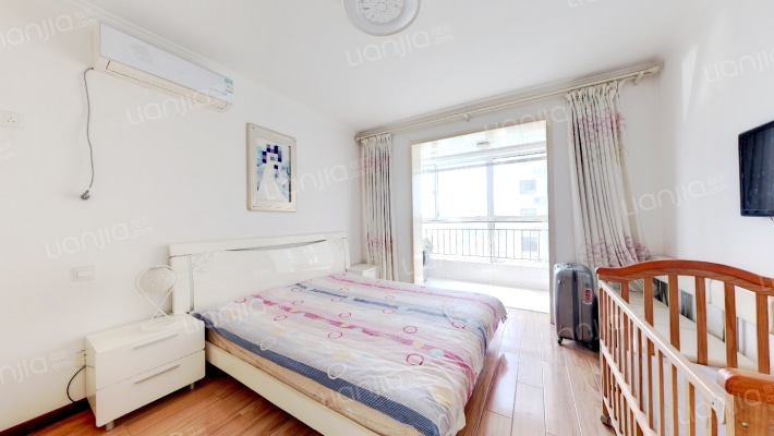 出售天保丽景双塔区朝阳户型，精致装修二居室-卧室A