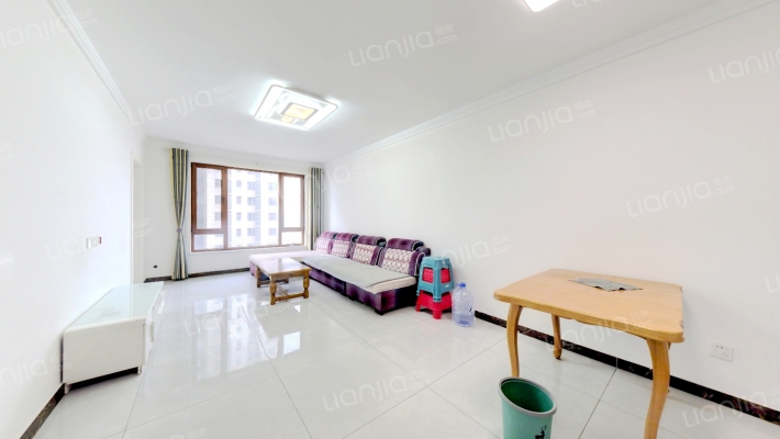 25年7月满二  精装修 中高楼层 全天采光无遮..-客厅