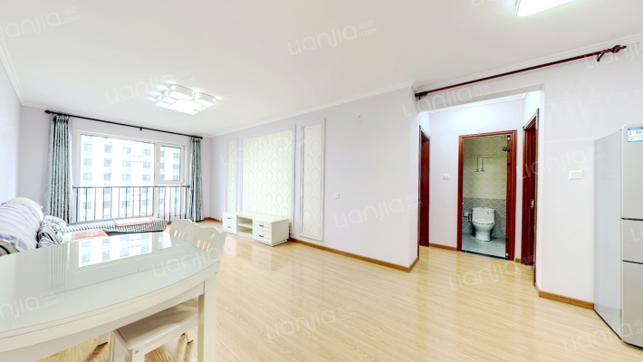 精装未住 南北通透三居 带独立的防火门满五唯一-客厅